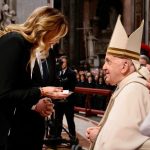 Pope Francis Instagram - EN: The Magi set out to seek God, and they found a child of flesh and bone. ES: Los Magos buscan a Dios y encuentran un Niño en carne y hueso. PT: Os Magos procuram Deus, e encontram um Menino de carne e osso. IT: I Magi cercano Dio e trovano un Bambino in carne e ossa. FR: Les Mages cherchent Dieu et trouvent un Enfant en chair et en os. DE: Die Sterndeuter suchen Gott und finden ein leibhaftiges Kind. PL: Mędrcy szukają Boga i znajdują Dzieciątko w ciele i krwi. Basilica di San Pietro in Vaticano