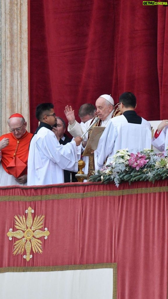 Pope Francis Instagram - EN: Brothers and sisters, let us pray for peace in Palestine and in Israel. #UrbiEtOrbi PT: Irmãos e irmãs, oremos pela paz na Palestina e em Israel. ES: Hermanos y hermanas, recemos por la paz en Palestina y en Israel. IT: Fratelli e sorelle, preghiamo per la pace in Palestina e in Israele. FR: Frères et sœurs, prions pour la paix en Palestine et en Israël.