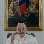 Pope Francis Instagram - IT: A tutti auguro buona domenica e buon cammino di Avvento. Per favore, non dimenticatevi di pregare per me. Buon pranzo e arrivederci! PT: A todos, desejo um bom domingo e bom caminho do Advento. Por favor, não se esqueçam de rezar por mim. Bom almoço e até logo! ES: Deseo a todos un buen domingo y un buen camino de Adviento. Por favor, no se olviden de rezar por mí. ¡Que tengan un buen almuerzo y hasta pronto! EN: I wish you all a good Sunday and a good Advent journey. Please, do not forget to pray for me. Enjoy your lunch, and arrivederci!