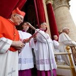 Pope Francis Instagram – EN: We are full of hope and trust as we realize that the Lord has been born for us; that the eternal Word of the Father, the infinite God, has made his home among us.  He became flesh; he came “to dwell among us” (Jn 1:14). This is the good news that changed the course of history. Merry Christmas!
PT: Enche-nos de confiança e esperança saber que o Senhor nasceu para nós; que a Palavra eterna do Pai, o Deus infinito, fixou a sua morada entre nós. Fez-Se carne, veio «habitar connosco» (Jo 1, 14): esta é a notícia que muda o curso da história. Feliz Natal!
ES: Nos llena de confianza y esperanza saber que el Señor nació por nosotros; que la Palabra eterna del Padre, el Dios infinito, puso su morada entre nosotros; que se hizo carne, vino «y habitó entre nosotros» (Jn 1,14). Esta es la noticia que cambia el curso de la historia. ¡Feliz Navidad!
IT: Ci riempie di fiducia e di speranza sapere che il Signore è nato per noi; che la Parola eterna del Padre, il Dio infinito, ha fissato la sua dimora tra noi. Si è fatto carne, è venuto «ad abitare in mezzo a noi» (Gv 1,14): ecco la notizia che cambia il corso della storia. Buon Natale!
FR: Cela nous remplit de confiance et d’espérance de savoir que le Seigneur est né pour nous, que la Parole éternel du Père, le Dieu infini, a fixé sa demeure parmi nous. Il s’est fait chair, il est venu “habiter parmi nous” (Jn 1,14) : voilà la nouvelle qui change le cours de l’histoire. Joyeux Noël !
PL: Napełnia nas ufnością i nadzieją świadomość, że Pan narodził się dla nas, że odwieczne Słowo Ojca, nieskończony Bóg, zamieszkał pośród nas. Stał się ciałem, przyszedł by „zamieszkać wśród nas” (J 1, 14): to jest wiadomość, która zmienia bieg dziejów! Wesołych Świąt Bożego Narodzenia!
 
DE: Es erfüllt uns mit Zuversicht und Hoffnung, zu wissen, dass der Herr für uns geboren ist; dass das ewige Wort des Vaters, der unendliche Gott, mitten unter uns Wohnung genommen hat. Er ist Fleisch geworden, er ist gekommen »und hat unter uns gewohnt« (Joh 1,14): Dies ist die Nachricht, die den Lauf der Geschichte verändert. Frohe Weihnachten! Vatican City