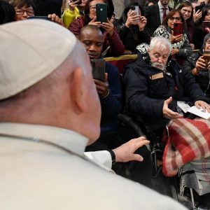 Pope Francis Instagram - EN: Poverty is a scandal.  When the Lord returns, he will settle accounts with us. Let us #PrayTogether that each of us, according to the gift we received and the mission entrusted to us, may strive “to make charity bear fruit” and draw near to some poor person. #WorldDayofthePoor
 
PT: A pobreza é um escândalo. Quando o Senhor voltar, pedir-nos-á contas. #RezemosJuntos para que cada um, segundo o dom recebido e a missão que lhe foi confiada, se comprometa a «pôr a render a caridade» e a aproximar-se de qualquer pobre. #DiaMundialdosPobres
 
ES: La pobreza es un escándalo. Cuando el Señor vuelva nos pedirá cuenta. Recemos para que cada uno de nosotros, según el don recibido y la misión que le ha sido confiada, se comprometa a “hacer fructificar la caridad” y a hacerse cercano a algún pobre. #JornadaMundialdelosPobres
 
IT: La povertà è uno scandalo. Quando il Signore tornerà ce ne chiederà conto. #PreghiamoInsieme perché ciascuno di noi, secondo il dono ricevuto e la missione che gli è stata affidata, si impegni a “far fruttare la carità” e ad essere vicino a qualche povero. #GiornataMondialedeiPoveri
 
FR: La pauvreté est un scandale. Quand le Seigneur reviendra, il nous en demandera compte. #PrionsEnsemble pour que chacun de nous, selon le don qu’il a reçu et la mission qui lui a été confiée, s’efforce de “faire fructifier la charité” et d’être proche de quelque pauvre. #JournéeMondialedesPauvres
 
PL: Nędza jest skandalem. Kiedy Pan powróci, zapyta nas o to. Módlmy się, aby każdy z nas, zgodnie z otrzymanym darem i powierzoną misją, starał się „przynosić owoce miłości miłosiernej”, i być blisko jakiegoś biedaka.
 
DE: Die Armut ist ein Skandal. Wenn der Herr wiederkommt, wird er von uns Rechenschaft darüber verlangen. Beten wir, dass ein jeder von uns sich entsprechend seiner Gabe darum bemüht „die Nächstenliebe Früchte bringen zu lassen“ und dem einen oder anderen armen Menschen nahe zu sein.