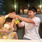 Prachaya Ruangroj Instagram - กำลังนับๆ อยู่ว่าตอนนี้มีหลานกี่คนแล้ว. 🤦🏻‍♂️ ลูกเพื่อนอีกเป็นสิบ โอ้โหววว.