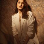 Pragya Jaiswal Instagram - Blurred boundaries ✨ Styled by @anshikaav Assisted by @bhatia_tanisha Jewellery @amamajewels Makeup @athirathakkar Hair @thakuramit190 Shot by the amazing @shivamguptaphotography 💗