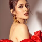 Pragya Jaiswal Instagram - August, red-y for you 💋 Outfit @postmeridiem_brand Jewellery @shopeurumme Styled By @anshikaav Team @roshiijain @bhatia_tanisha Makeup @athirathakkar Hair @thakuramit190 Shot by @kaasastudio