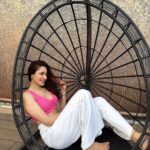Pragya Jaiswal Instagram - New beginnings, smell of fresh flowers and skyline sunsets 🏠🌸🌅