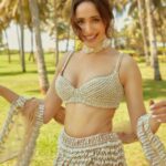 Pragya Jaiswal Instagram - Mere yaar ki shaadi hai ✨💛 #AbDonoBhagnani #AnandKaraj (Also obsessed with this outfit 🤩) Outfit @vvanivats Choker @amamajewels Ring @karishma.joolry Styled by @anshikaav Assisted by @bhatia_tanisha Shot by @kadamajay 💫🤍