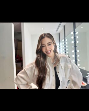 Preechaya Pongthananikorn Instagram - ก่อนหน้านี้ก็แฮปปี้ดีนิ เหมือนจะดีขึ้น ตอนนี้แย่มากเลย แต่กำลังจะดีขึ้นแล้ว  because im "SINGLE "😇🤷🏻‍♀️ Yea now i know God send u a person just to teach u a lessons to "GROW" 

.

.

.

.

.

.

P.S You are stronger than u think just dare to make a decision even sometimes its hurt , know that no pain no gain in this life  ทำดีกับคนที่ไม่มีวันที่จะหันหลังให้เราไม่ว่าเราจะเป็นยังไงก็ตาม บทเรียน สำหรับตัวเอง คือ การที่เราได้เกิดมาตอบแทนบุญคุณพ่อแม่ ใช้ชีวิตเราให้ดีที่สุด สำหรับทุกคนที่กำลังท้อนะ ถ้าได้อ่านข่าวของไอซ์นะคะ ถ้าคุณว่ามันหนัก มันก็หนัก แต่ จงจำไว้อย่างหนึ่ง "พ่อและแม่ " คือ บุคคล ที่จะไม่มีวันหันหลังให้เรา คนที่เข้ามาในชีวิตเข้ามาและจากไปตามกาลเวลา พ่อกับแม่เองก็เช่นกัน 

หากใครเป็นโรคนี้อยู่บ้าง (โรคซึมเศร้า)
 (Major depressive disorder )
.
ทักมาคุยกันได้นะ ไว้จะเปิดเพจคุยสำหรับผู้ที่ประสบปัญหาโรคเดียวกับไอซ์ดีมั้ย ถ้าใครเห็นด้วยคอมเม้นทีนะ จะได้ทำ เผื่อว่าจะได้ช่วยเหลือเพื่อนมนุษย์ด้วยกันบ้าง ถ้าไอซ์ช่วยได้ก็ยินดี ใครช่วยไอซ์ได้ก็ยินดีเช่นกัน บางที ระบายกับคนไกลตัวมันก็ดีนะ 🙃🥹☺️ #สู้สิวะอีไอซ์
