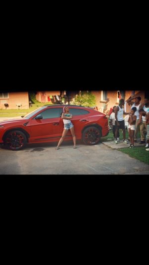 Pretty Vee Instagram - MOOD: I Don’t Play Bout MY N**** @iamdesibanks 🤬😤 

- So Desi You Like LATINA”S GIRLSSSS NOW “OKAY” 😈🇵🇷

- I’m Funna BEAT HER Up & KEY YO SHIT Wea She at LMAO😂🖕🏽

- “ Ghetto  Girls”OUT RIGHT NOW @dababy 🎥🔥😈