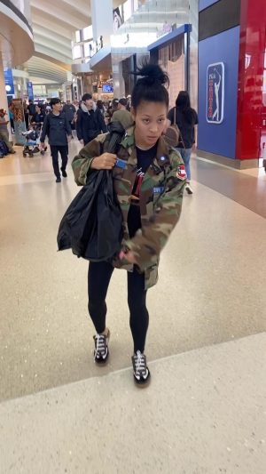 Pretty Vee Instagram - MOOD: “ I AINT WIT DAT LOVEY DOVEY SHITTTT” 😂🤬

- I Gotta Flight To Catch…. BISHHHH MOVE‼️

- Essence I’m On The Way……😎✈️

Tag A Mad Hoe
😂😂😂😂
🤬🤬🤬🤬