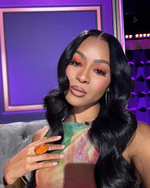 Pretty Vee Instagram - Filming With Twin @dcyoungfly 🤩🎥

- D I Overly Love You & You Are So Inspiring To Us All! 
Real Is Rare, & I Will Always Be Right Here, No ?🧡

- Next, August Will Be Full Of Big Blessings!✨🧡

- I Love You

- The Pretty Victory 💋

MUA: @picaasso 

Hairstylist: @slayedbydalvi