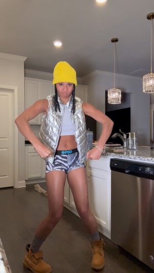 Pretty Vee Instagram - MOOD: N***A Watch How You Talk To Me 🤬

- Yooo DEAD ASS, Im On My BULLY😡

- Like WHY Am I Like This MAN😩😩😩😩😩

- @scar_lip 🔥

Tag A Friend 
🤬🚬😩😱
‼️😂😈👊🏽