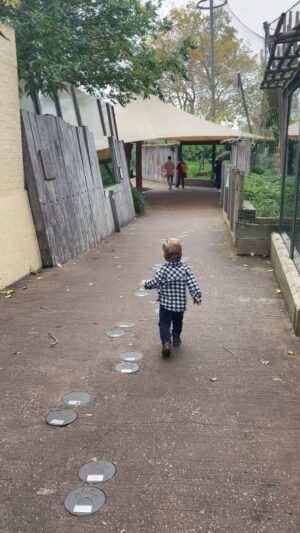 Princess Eugenie Instagram - Happy 2nd Birthday to our boy Augie.. you are our worlds greatest joy. Keep dancing and smiling my angel. Xx