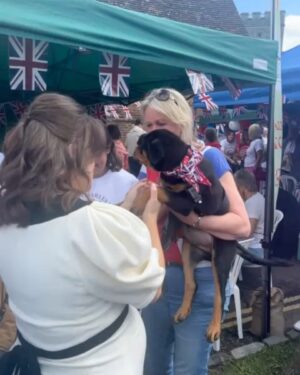 Princess Eugenie Instagram - Beatrice and I had so much fun in Chalfont St Giles for their Coronation Big Lunch. It was amazing to see so many people celebrating and we are very grateful to have spent some time with children, fluffy puppies and so many well-wishers for The King and Queen. 

The concert was such a special way to the end the day. What a beautiful way to honour The King's life of service. Of course my favourite part was seeing the big whale lit up in the sky. #coronation