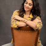 Priya Bhavani Shankar Instagram - #DemonteColony2 coming soon to haunt you trailer out now - link in Bio Wearing @yavi Jewellery @mykreshya Shoes @stevemaddenindia Styled by @malinikarthikeyan Style Team @harshene.ravichandar @hqrukmini @team___e MUA @makeupmaliksam Hair @makeover_ganesan Photography @arunprasath_photography