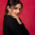 Priyamani Instagram - Fashion is what you buy …..style is what you do with it ❤️🖤🩵💛🧡🤍💙💜 Outfit : @surabhi.gandhi Jewellery : @tantra.brassjewellery Styling: @stylebyannapurna Team : @i.deekshasetti 📸 : @v_capturesphotography MUH : @pradeep_makeup @shobhahawale