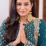 Priyamani Instagram - Amidst the festive buzz and family fun, I’m making the most of my shopping spree with incredible discounts using my Federal Bank card. But that’s not all – Federal Bank offers top-notch financial products, innovative services, and competitive rates! You can enjoy these benefits too. Just visit Federal 247 and open an account instantly. And don’t forget to download FedMobile, one of the most user-friendly banking apps I’ve ever used! 🙌 📲Just visit the link in my bio. Wishing you all a joyful Dusshera from both me and Federal Bank! 🌟 #FederalBank #FedFiesta #RishtaAapSeHaiSirfAppSeNahi #Dussehra #2023 #PerfectBankingPartner
