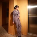 Priyamani Instagram - Power suiting through 🌹 #amazonprimevideo #areyouready @tweed.and.twine @viangevintage 📸 @shivamguptaphotography Shoes @oceedeeshoes Styled by @theitembomb MUH : @pradeep_makeup @shobhahawale