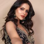 Priyanka Chahar Choudhary Instagram - 🖤🖤🖤 Styled by - @kmundhe4442 Photographer - @portraitdeewana Makeup and Hair - @makeoverbysejalthakkar Outfit - @swathiveldandi_offical Team - @greenlight__media