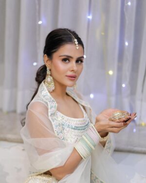 Priyanka Chahar Choudhary Instagram - 🤍🤍🤍

@shivaliahmedabad
@vblitzcommunications
Photographer - @lsd.photography.official
Retoucher - @wasey_rock69
Makeup - @ansarireshma_makeup
Hair - @makeoverbysejalthakkar
Team - @greenlight__media