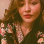 Priyanka Jawalkar Instagram - I can surpass jack aka @leonardodicaprio one day 🤷‍♀️ and osho is going to be our rose ! 😂