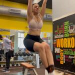 Priyanka KD Instagram - Abs ban ja yar 😜…….. #reels #reelsinstagram #reelsindia #reelkarofeelkaro #reelsinsta #love #lifestyle #fit #fitnessmodel #fitnessmotivation