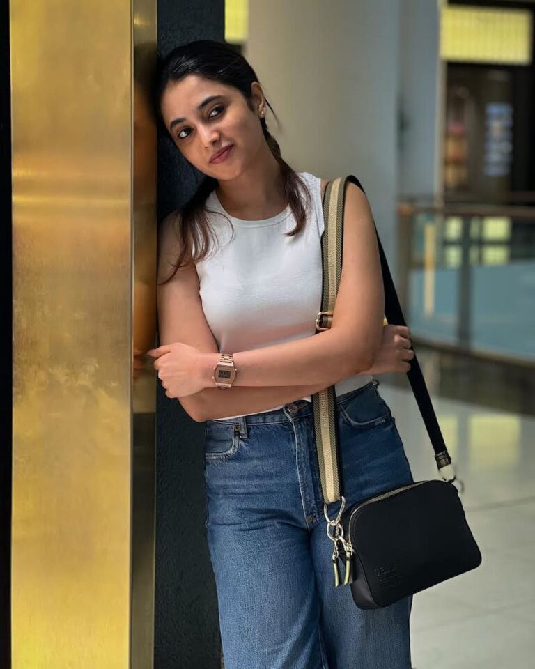 Priyanka Mohan Instagram - 💭💭💭