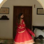 Priyanka Mohan Instagram - 🌶️🌶️🌶️ Outfit- @lajjooc Accessories- @karnikajewelshyd Footwear- @aprajitatoorofficial Styled by- @openhousestudio.in Styling team- @prarthanasrinivasaraja @mithra_kandhaswaami Photos @kannasrihari Hair @chinnahairstylist