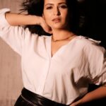 Priyanka Sarkar Instagram – 🤍🤍🤍…

@tales_by_suvyn
@imsayandey
@fashiondoctor_official
@makeupbysumanganguly
@moumitasani
@abhireporting
@bhaskar5100