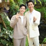 Puttichai Kasetsin Instagram - ตื่นเต้น และดีใจมากๆๆๆๆๆๆๆ 🥺🥺🥺 ที่ได้ร่วมครีเอทเมนูกาแฟกับ @harudot.chonburi กับ Strawberry Cloud Coffee เป็นเมนูที่มีการผสมผสานระหว่างสตอบอรี่และนมที่มีการ Designพิเศษให้มีหอมนุ่มละมุนเหมือนนมฮอคไกโด สัมผัสแรกที่ทุกท่านจะได้รับเหมือนได้ทานขนมเวเฟิลรสตอบอรี่ที่มีความละมุนสดชื่นทุกครั้ง เมื่อได้ดื่ม Strawberry cloud coffee ☕️🍓 พิเศษเฉพาะ @harudot.chonburi ตั้งแต่วันนี้-31 มกราคม นี้ เท่านั้น รายได้จากการขายเมนูพิเศษนี้ทุกแก้วแก้วละ 50 บาท ส่งมอบความสุขต่อเพื่อการกุศลในเขตชุมชน จ.ชลบุรี 🙏🏼❤️ ใครลองแล้วฝากติชมและติดตามกันด้วยนะครับ Harudot Chonburi by Nana Coffee Roasters