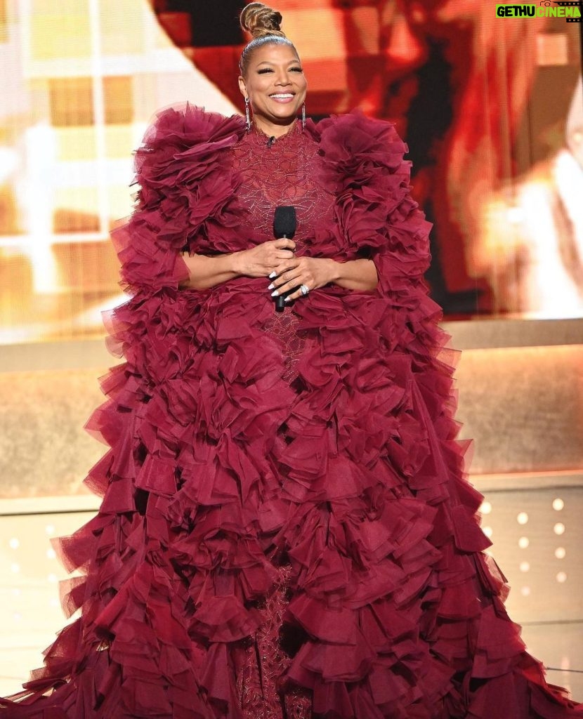 Queen Latifah Instagram - What a night to celebrate! Thank you @naacpimageawards and to the whole team who created this magical event 🫶🏽 Musical Director: @adamblackstone Creative Director: #eboninichols Hair: @hairbyiasia Makeup: @iamsamfine Stylist: @jasonrembert Wardrobe: @iamhdiddy