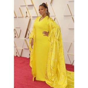 Queen Latifah Instagram - 💛✌🏽#Oscars
.
MUA @iamsamfine 
Hair #IasiaMerriweather 
Styled by @jasonrembert 
Custom @pamellaroland 
Market Assist @iamhdiddy
Earrings @chopard
Ring @repossi
Footwear @stuartweitzman
Clutch @rogervivier 
Alterations @matthewreisman