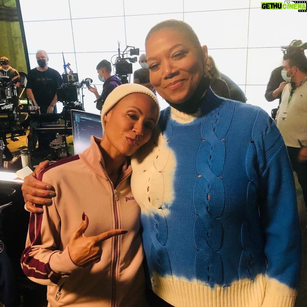Queen Latifah Instagram - Happy birthday to a real one 👑👑👑 @jadapinkettsmith you inspire me year after year, much love on your special day🙏🏽🔥🎉🥳🎂❤❤❤❤❤