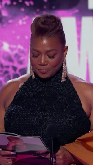 Queen Latifah Instagram - Thank you for all the love and support over the years ❤️ I am so grateful for all my family, friends, and fans who are a part of my life, and thank you to @bet for the amazing tribute ✌🏽