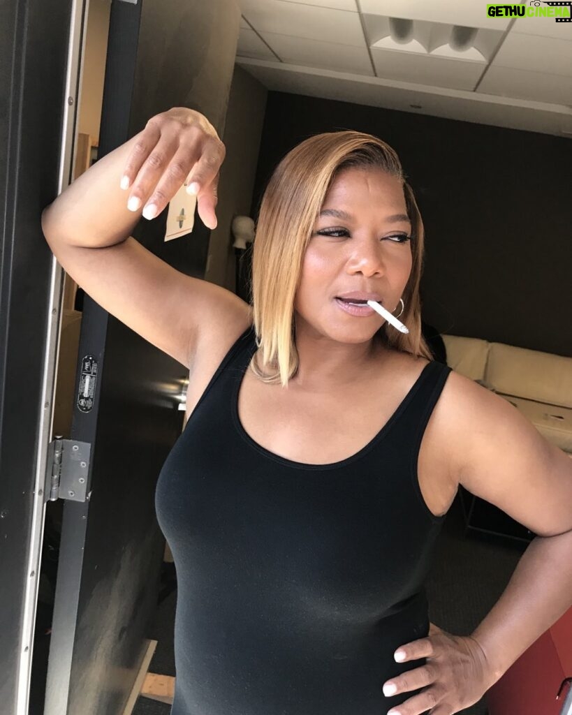 Queen Latifah Instagram - I need this look again minus the ciggie of course 😉💋