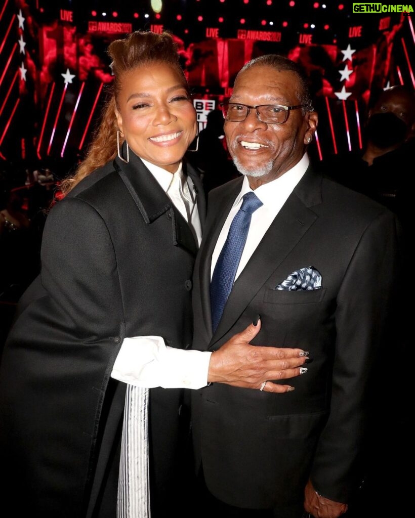 Queen Latifah Instagram - I can’t stop smiling, thank you #BETAwards ❤️