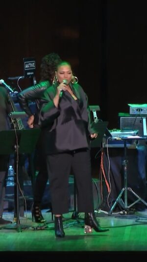 Queen Latifah Instagram - #flashbackfriday to last year at The Kennedy Center #kencenhiphop