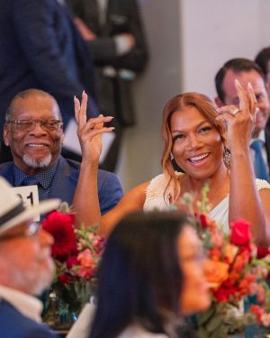Queen Latifah Instagram - What an amazing experience! Watch the #KCHonors TONIGHT at 8/7c on @CBStv! 💕
