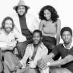 Questlove Instagram - Couple Of Things: 1. I LOVE when we transform @TheBeatles way past recognition 🤣🤣🤣😂 2. @ChakaKhan is a genius & her catalog needs exploring (sign of a true artist is how much their filler BANGS: not the hits everyone else knows 🥱 3. As a member of @RRHOF it’s killing me that we have this system that honors the point guard but not the entire team: I seen this w @LionelRichie @NileRodgers Chaka & a few others (The Famous Flames/The Miracles/The E Street Band/leaving Randy out of the Jackson 5 when he has been playing in the band since 1972—-3 years after his bros started, ijs) We gotta figure out a system that doesn’t make band members disposable especially with a cannon that deep. 3. As a cat who has spent the last 5 -6 years watching THOUSANDS of hours of concert footage of 70s era monsters I will secretly say that maybe perhaps 65% of these bands sound “just aight” compared to what they put down in a contained sweetened studio. Seriously you are hard pressed to find a band unit that is better live than they are in the studio. I never knew Rufus was THIS tight—-the #StompinAtTheSavoy lp is the only example I got of their magic (lp came out when I was 12 & most of their appearances was lyp sync——-I mean I kinda remember this ep when I was 4 but I wasn’t “paying attention ATTENTIVELY” (™️ Tip)——-anywho hats off to @tonymaiden1 & bobbywatson & Kevin Murphy & Andre Fischer for displaying jaw dropping mastery of their instruments with their pre “Sweet Thing”/“Aint Nobody” days. 4. I must find more footage 5. I’m getting all these band members in idc