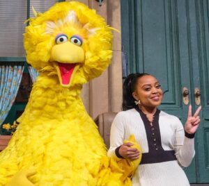 Quinta Brunson Instagram - Speechless.

 @sesamestreet #season54