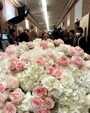 Quinta Brunson Instagram - Thank you @Oprah for this small bouquet!