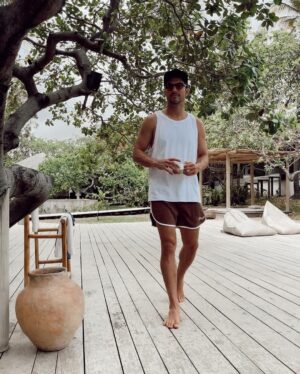 Rômulo Estrela Instagram - Maranhense, com orgulho.
Com saudade.
Com o coração cheio de amor, de memórias e com a esperança de ver minha terra prosperar e ser vista com a grandiosidade que é, com a riqueza cultural que possui, com gente que cuide dela do jeito que merece, do jeito que esse povo lindo e carinhoso merece viver.
Até logo meu Maranhão, já já tô de volta… ❤️