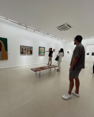 Rômulo Estrela Instagram - Maranhense, com orgulho.
Com saudade.
Com o coração cheio de amor, de memórias e com a esperança de ver minha terra prosperar e ser vista com a grandiosidade que é, com a riqueza cultural que possui, com gente que cuide dela do jeito que merece, do jeito que esse povo lindo e carinhoso merece viver.
Até logo meu Maranhão, já já tô de volta… ❤️