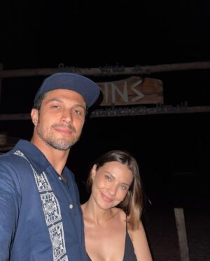 Rômulo Estrela Instagram - Maranhense, com orgulho.
Com saudade.
Com o coração cheio de amor, de memórias e com a esperança de ver minha terra prosperar e ser vista com a grandiosidade que é, com a riqueza cultural que possui, com gente que cuide dela do jeito que merece, do jeito que esse povo lindo e carinhoso merece viver.
Até logo meu Maranhão, já já tô de volta… ❤️