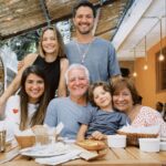Rômulo Estrela Instagram - Mimi, que Deus continue te enchendo de graça e alegria, que nunca te falte saúde e que teus sonhos se realizem. Te amamos muito e hj celebramos teu dia! Parabéns, meu amor @milenaestrela. ❤️