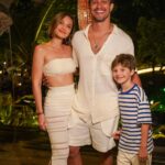 Rômulo Estrela Instagram - Feliz 2024! 🤍 Que seja um ano novo lindo pra gente 🙌 Obrigado pela noite especial @anacardierhotel E pelos registros @lucassakamotos 🤍 Atins - Lençóis Maranhenses