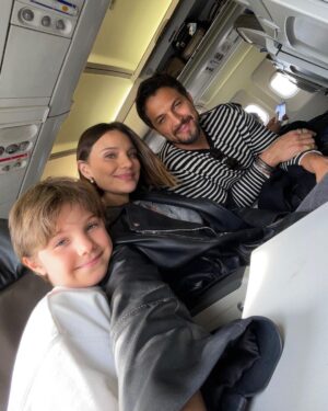 Rômulo Estrela Instagram - aleatoriedades do rolo de câmera da última semana. um pouco de trabalho, férias do filho e olivia, quem já conhece essa garota? 😏