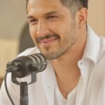 Rômulo Estrela Instagram - 🎙Se você ainda não segue @osnordestinospelomundo a hora é essa!❤️ Hoje é dia de conversar com o super ator @romuloestrela 🎙️ Para assistir a entrevista completa o link está na bio e você pode aproveitar para o seguir nosso YouTube! 🤩 Nossos gloriosos patrocinadores estão marcados no vídeo! Rio de Janeiro, Rio de Janeiro
