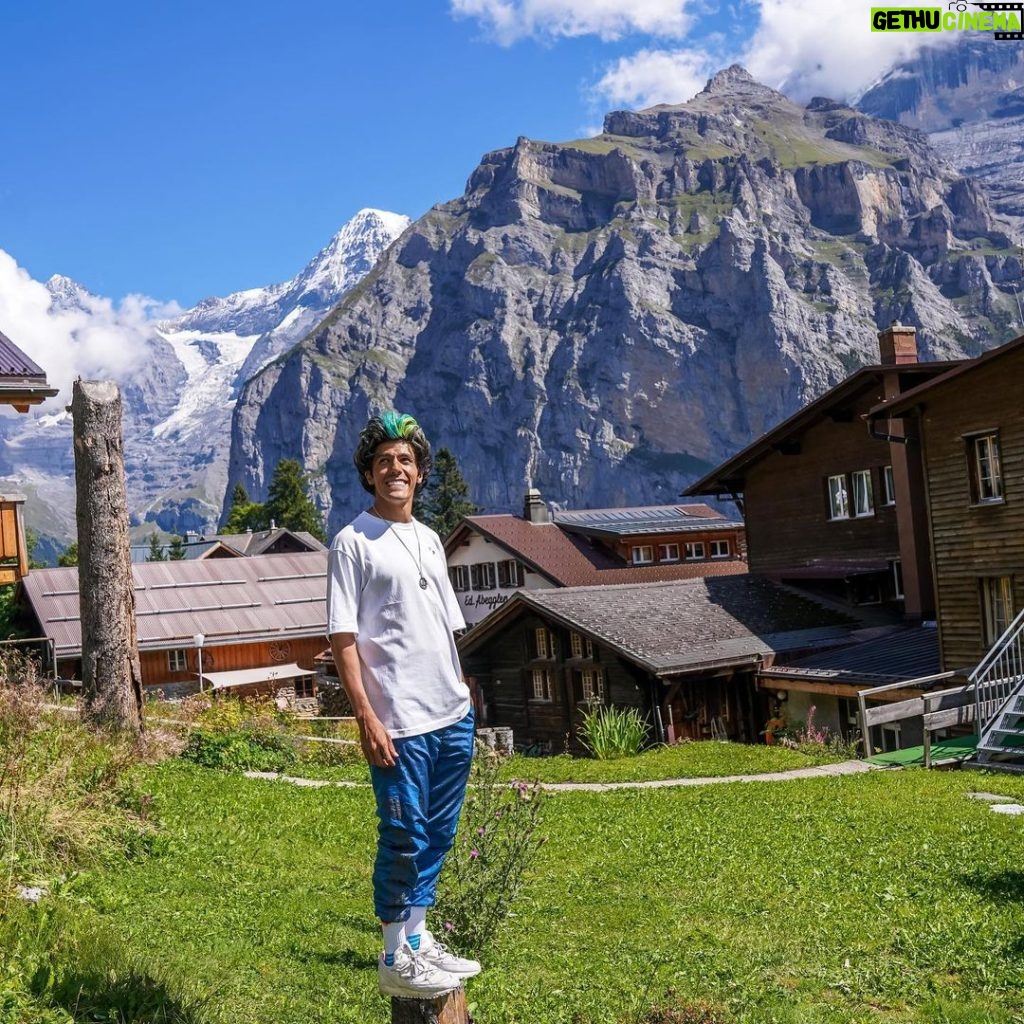 Rafa Polinesio Instagram - Pueblo de duendes 🍀🇨🇭 Murren, Switzerland