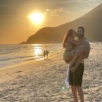 Rafinha Bastos Instagram - Sou um jovem que curte praia, ondas e muita azaração. Sou tio do Felipe Dilon. 🏖 Maresias, Sao Paulo, Brazil