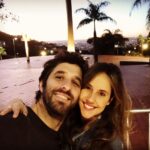 Rafinha Bastos Instagram - Amor em tempos de Corona. ❤️ Ps: O lugar estava vazio e tiramos a máscara só pra tirar a foto. Nenhum popular foi contaminado na execução do clique. Belo Horizonte, Brazil